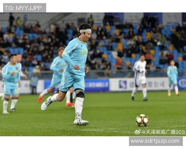 足球明星扎小辫的独特风格与场上表现的完美结合