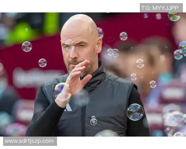 光头足球明星在韩国的崛起与传奇人生背后的故事揭秘 光头足球明星在韩国的崛起与传奇人生背后的故事揭秘