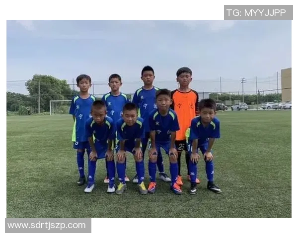 南京足球队在最新状态排行榜中荣登第八名展现出强劲实力与潜力 南京足球队在最新状态排行榜中荣登第八名展现出强劲实力与潜力